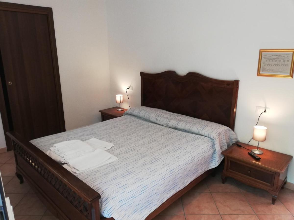 Agriturismo Al Motto Cambiasca Екстериор снимка